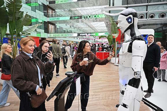 Технологическая конференция Startup Village в инновационном центре 'Сколково'