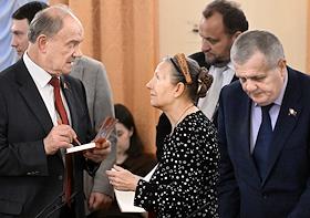 Круглый стол 'Актуальные вопросы совершенствования законодательства в сфере туризма: доступность и качество туристических услуг в Российской Федерации', организованный фракцией КПРФ, в Государственной думе (ГД) России