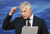 Пленарное заседание Государственной думы (ГД) России. Депутаты в кулуарах