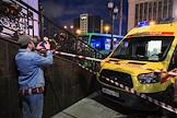 Последствия ДТП с участием пассажирского автобуса в у храма Большой Златоуст в центре Екатеринбурга