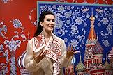 Церемония открытия выставки платков-картин 'Русские в моде' дизайнера Нины Ручкиной в Государственном центральном музее современной истории России