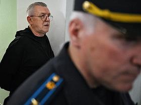 Судебное заседание по делу участников запрещенной в России экстремистской и террористической организации 'Артподготовка', обвиняемых в подготовке подрыва железнодорожного состава с военной продукцией в Оренбургской области, во Втором Западном окружном военном суде