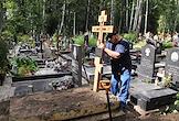 Церемония прощания с журналистом и телеведущим Сергеем Шолоховым в Воскресенской церкви на Смоленском кладбище в Санкт-Петербурге