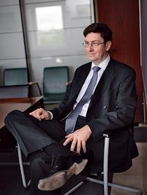 Генеральный директор ООО 'Трансмарк' (глава российского представительства SABMiller) Джеймс Уилсон во время интервью в своем кабинете