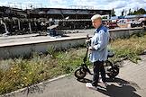 Последствия обстрела магазина стройматериалов 'Галактика' в Енакиево (ДНР)
