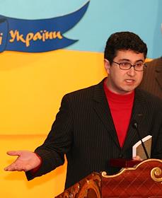 Церемония награждения государственными наградами в честь Дня Соборности Украины. Церемония возложения цветов к памятникам Тарасу Шевченко и Михаилу Грушевскому