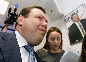 Пресс-конференция председателя Совета директоров 'Альфа-Групп' Михаила Фридмана на тему: 'Акционерный конфликт в ТНК-BP и позиция российских акционеров компании'. Пресс-конференция прошла в центральном офисе агентства 'Интерфакс'