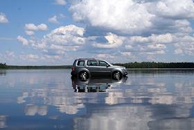 Автомобиль Honda Pilot (Хонда Пилот).
