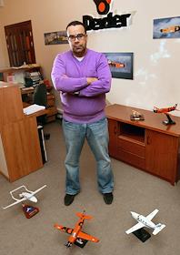 Евгений Андрачников, руководитель совместных авиационных проектов компаний 'Промышленные инвесторы' и 'Каскол', руководитель проекта авиатакси 'Dexter', в офисе компании.
