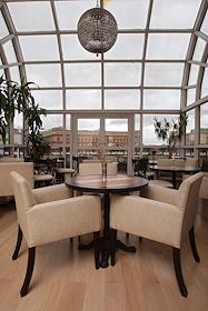 Интерьер ресторана 'Loft' в торговом центре 'Наутилус'