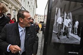 Пресс-конференция и мастер-класс, выставка под открытым небом Рино Бариллари 'Paparazzo!'