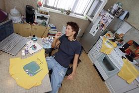 Владелица ателье по созданию одежды с принтами Юлия Лохина