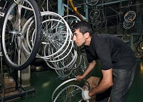 Генеральный директор компании 'Веломоторс' Александр Начевкин. Завод 'Веломоторс'. Производство