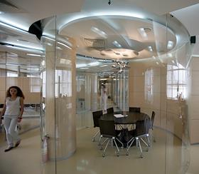 Генеральный директор компании 'Nayada' Дмитрий Черепков во время интервью в офисе своей компании