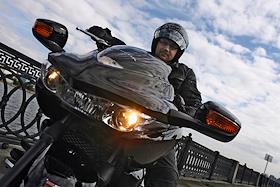 Денис Адамский - генеральный директор Московского Ювелирного завода, со своим мотоциклом Honda DN-01