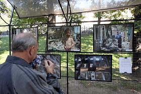 Однодневная выставка фотографий 'Южная Осетия. Раны' и социального плаката 'Жертвы' прошла на Гоголевском бульваре