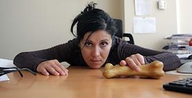 Директор по маркетингу компании 'Связной-клуб' Зоя Таджева во время интервью.

