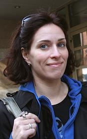 Писательница Арина Холина осматривает квартиру  в доме на Остоженке