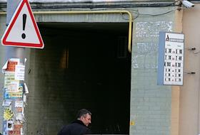 Курсы валют в обменных пунктах Киева. (стремительный рост курса доллара)
