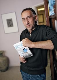 Левон Григорян, генеральный директор Издательского дома 'Гелеос', в офисе