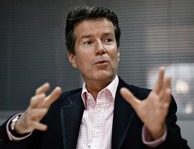 Оуэн Кемп - Глава россйского офиса комании HP в офисе компании