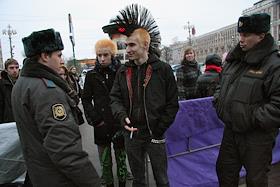 Пикет против поправок в 4 часть Гражданского Кодекса об авторском праве, в Новопушкинском сквере. 
