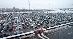 Кудрявцева Роза, менеджер по работе с корпоративными клиентами проекта Покупатор.ру. Михаил Беляев, руководитель службы заботы о клиентах проекта Покупатор.ру. в бизнес-парке 'Румянцево'