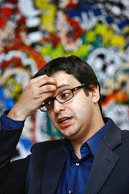 Григорий Карповский - глава компании 'Еврокоммерц'. персона в кейс ЧП. горизонтальные и вертикальные кадры, несколько разных ракурсов.


