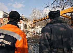 Снос незаконно возведенной постройки у станции метро 'Перово'. 
