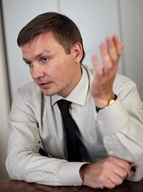 Адвокат бюро 'Вашъ юридический поверенный' Евгений Устин.  

