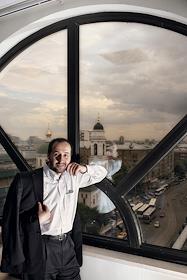 Экс-председатель правления УК 'Ренессанс Управление инвестициями' Андрей Мовчан во время интервью в бизнес-центре «Павелецкая Плаза»