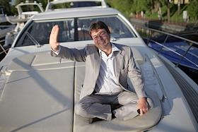 Президент ЗАО 'РГ Витрина А' Вадим Куликов во время интервью в ресторане 'Royal Yacht Club'