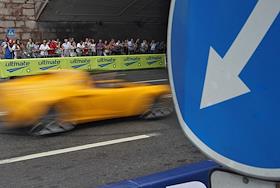 Автомобильное шоу Bavaria Moscow City Racing в центре Москвы
