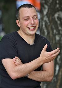 Специалист по помощи иммигрантам Сергей Сандер.
