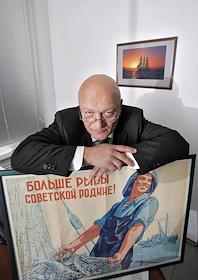 Руководитель центра общественных связей Росрыболовства Александр Савельев во время интервью