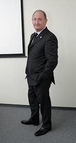 Председатель правления HSBC (Россия) Стюарт Лоусон во время интервью