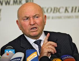 П/к мэра Москвы Юрия Лужкова на тему 'Выход из кризиса - не ждать, а действовать', в пресс-центре газеты 'МК'.
