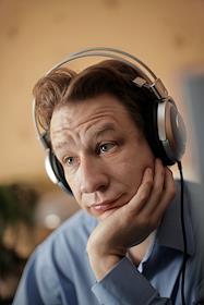 Генеральный директор ГК 'Литрес' (интернет-магазин электронных книг) Алексей Кузьмин во время интервью у себя дома