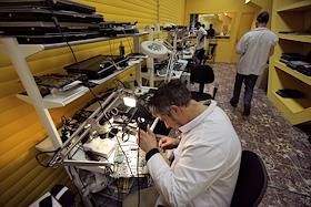 Пункт приема и обслуживания клиентов (ремонт мобильных телефонов) компании 'Goldphone' в торговом комплексе 'Савеловский'