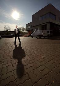 Генеральный директор компании 'Бегун' Алексей Басов во время интервью на территории офисного центра 'Центр-Т'