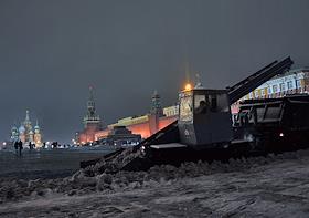 Уборка снега на Краной площади
