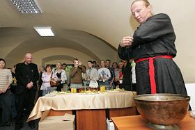 Ритуал 'освящения' редакции ИД 'КоммерсантЪ-Украина'