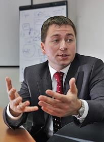 Директор по продажам бизнес решений компании SAP в странах СНГ Дмитрий Лисогор.
