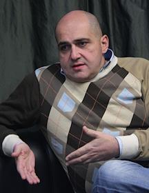 Президент холдинга 'Проф-медиа' Рафаэль Акопов, во время интервью в офисе компании