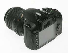 Зеркальная фотокамера Nikon D3000
