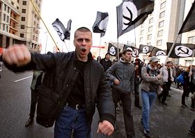 Акция под лозунгами: 'Вся власть - Советам!', 'Правительство Путина - в отставку!' на Калужской площади у памятника Ленину. В акции примут участие сторонники 'Левого фронта', КПРФ, РКРП-РПК, СКМ