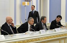 Президент РФ Дмитрий Медведев во время встречи с участниками симпозиума 'Культура, культурные изменения и экономическое развитие', в подмосковной резиденции 'Горки'