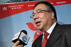 П/к, посвященная выходу авиакомпании Hong Kong Airlines на российский рынок пассажирских авиаперевозок, в РИА 'Новости'. Участники пресс-конференции: заместитель генерального директора ОАО 'Международный аэропорт Шереметьево' по производству Владимир Буряк; генеральный представитель авиакомпании Hong Kong Airlines в Москве Чен Дуньшень; директор коммерческого департамента авиакомпании Hong Kong Airlines Джозеф Чун.
