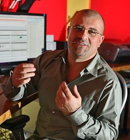 Заместитель генерального директора компании 'Пресса.ру'  Дмитрий Моисеенко