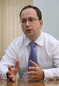 Вице-президент компании ВТБ Сергей Алексеевич Пучков в офисе ВТБ